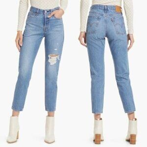 NWT Levi's Wedgie Jeans Size 25 Medium Blue Straight Leg Distressed High Rise